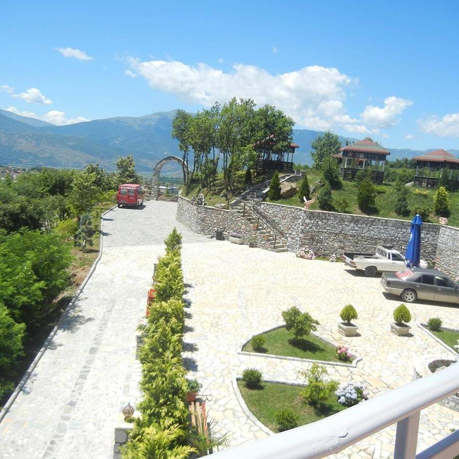 Hotel Natyra E Qete Peshkopi Exterior foto